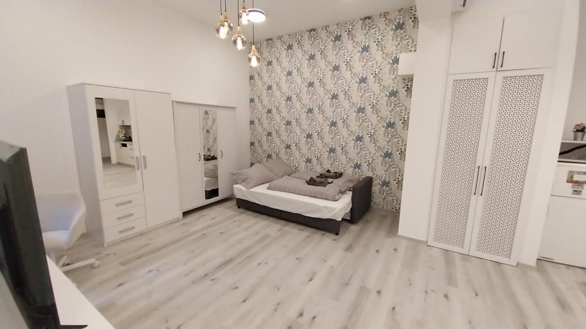 Szekely Apartment Near Deak Ferenc Square With Free Parking In Garage ブダペスト エクステリア 写真